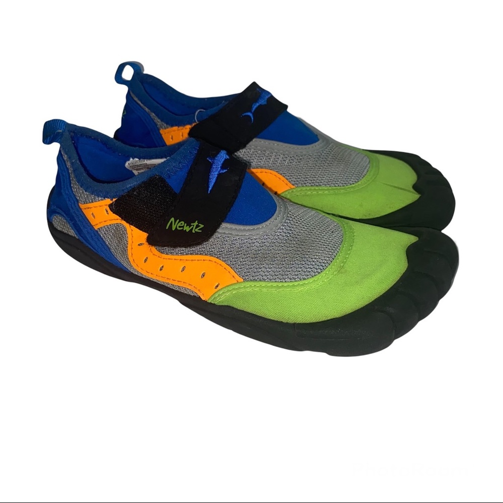 NEWTZ Water Socks Shoes Size 2/3